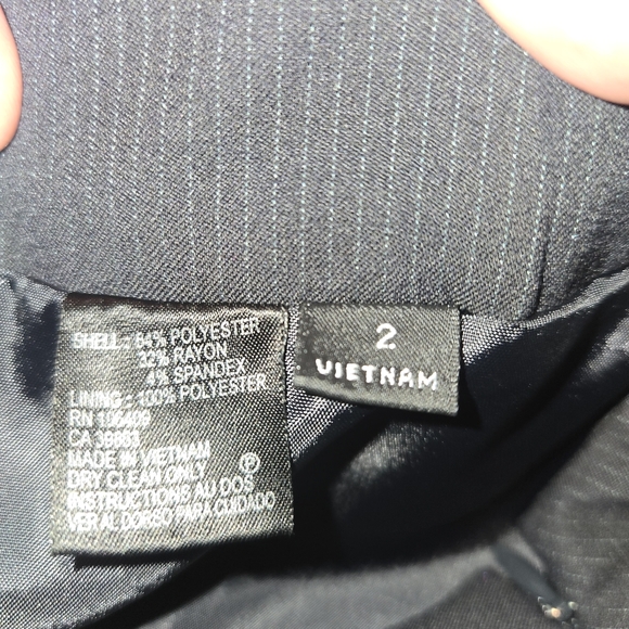 Tahari Women's Pinstripe Grey Suit Skirt Arthur S. Levine Size 2 - Picture 15 of 15